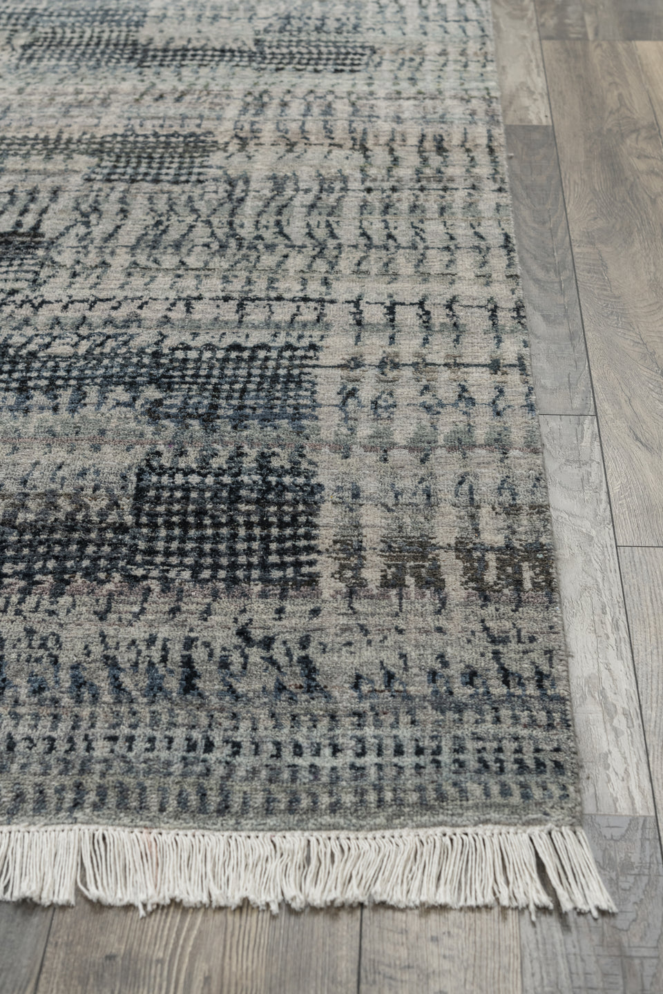 Luxury - Hand Made Hand Knotted Pure Wool Eternal Grey Charcoal Carpet Tex1