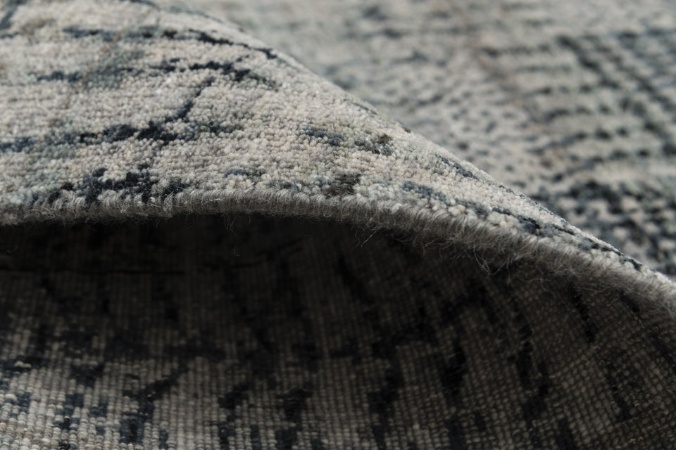 Luxury - Hand Made Hand Knotted Pure Wool Eternal Grey Charcoal Carpet Tex1