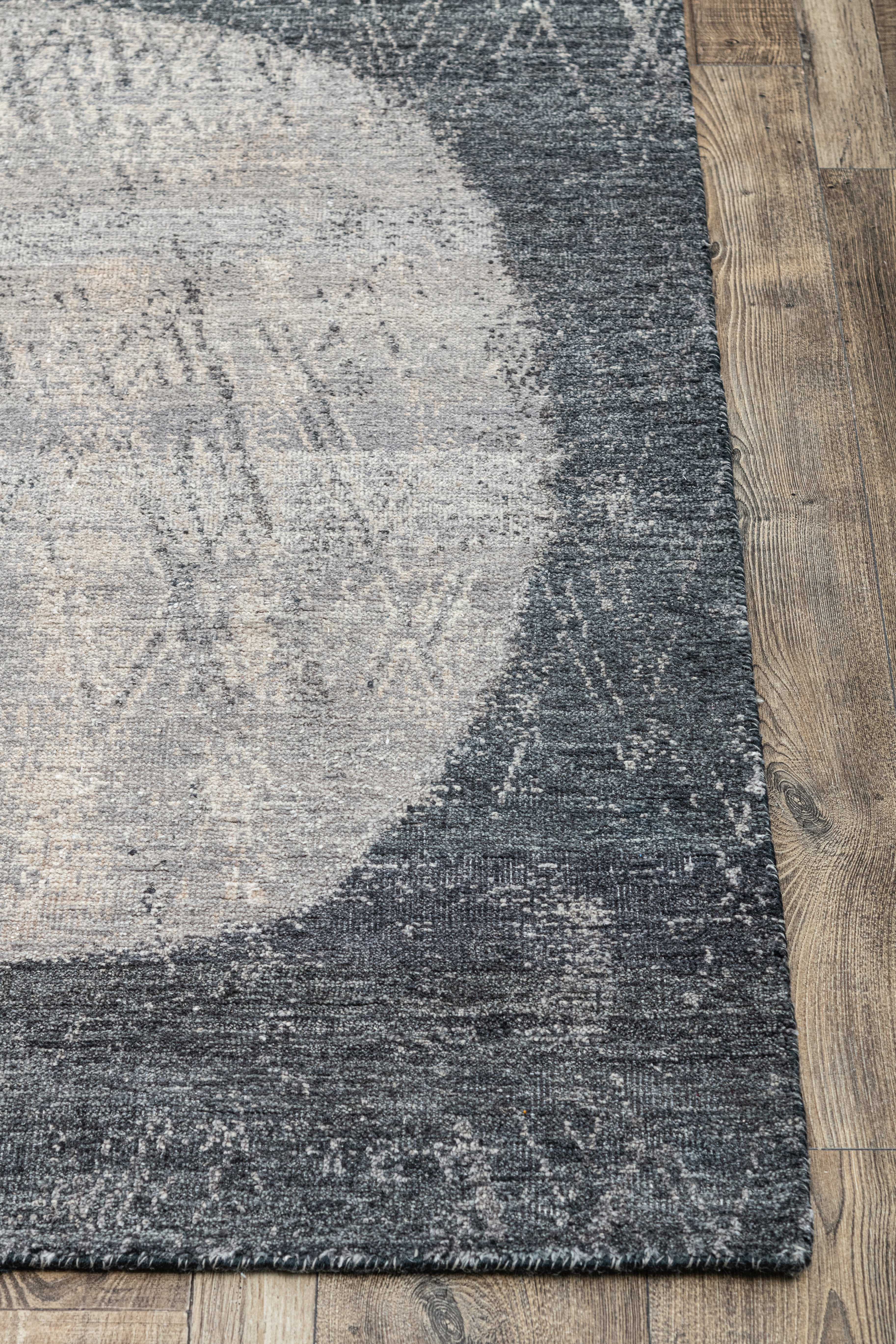 AB 114 02 (SILK), SIZE 8X10, PICTURE NO.4, PC. NO. 16662