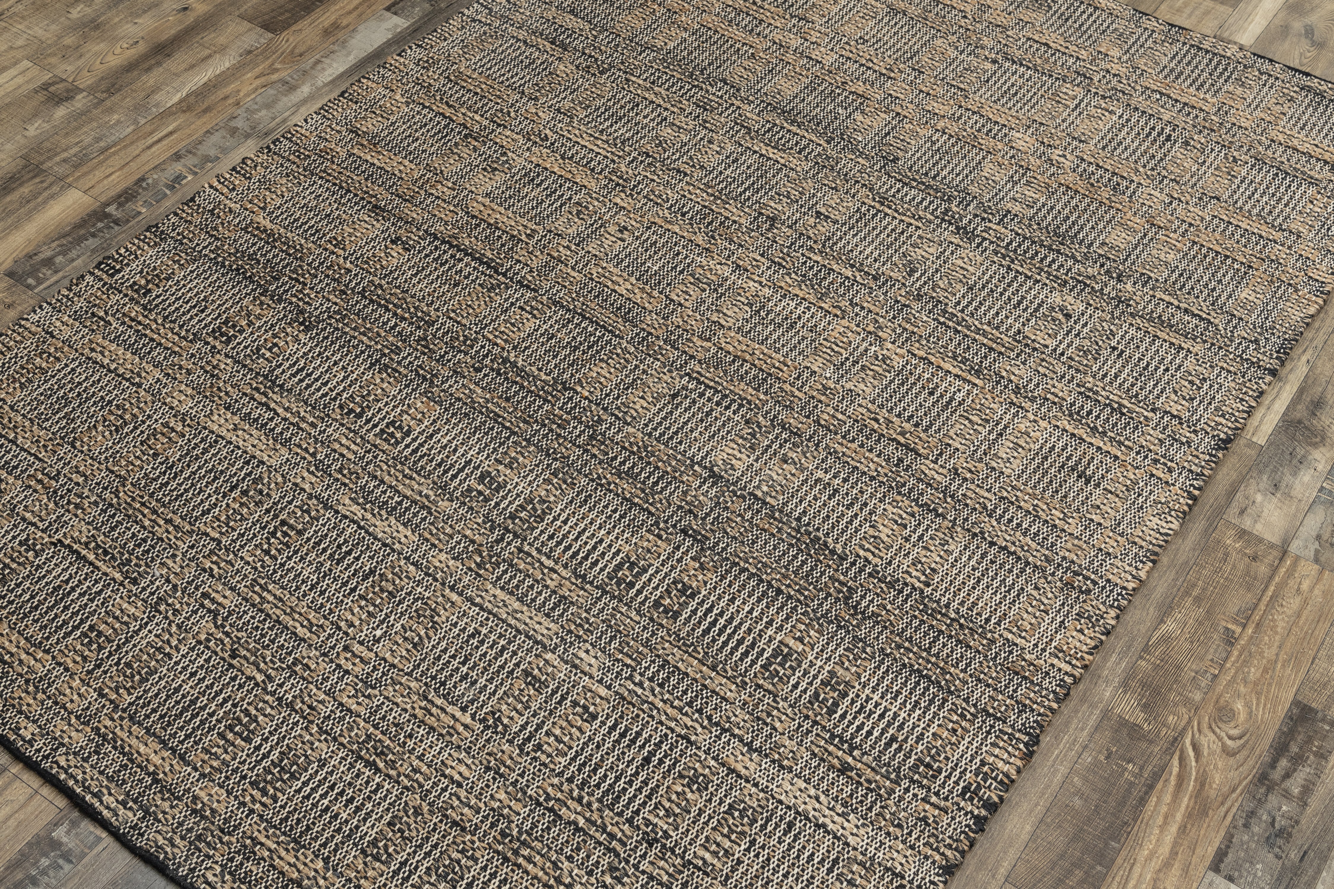 CLEO, CHARCOAL.GOLD, PICTURE 2