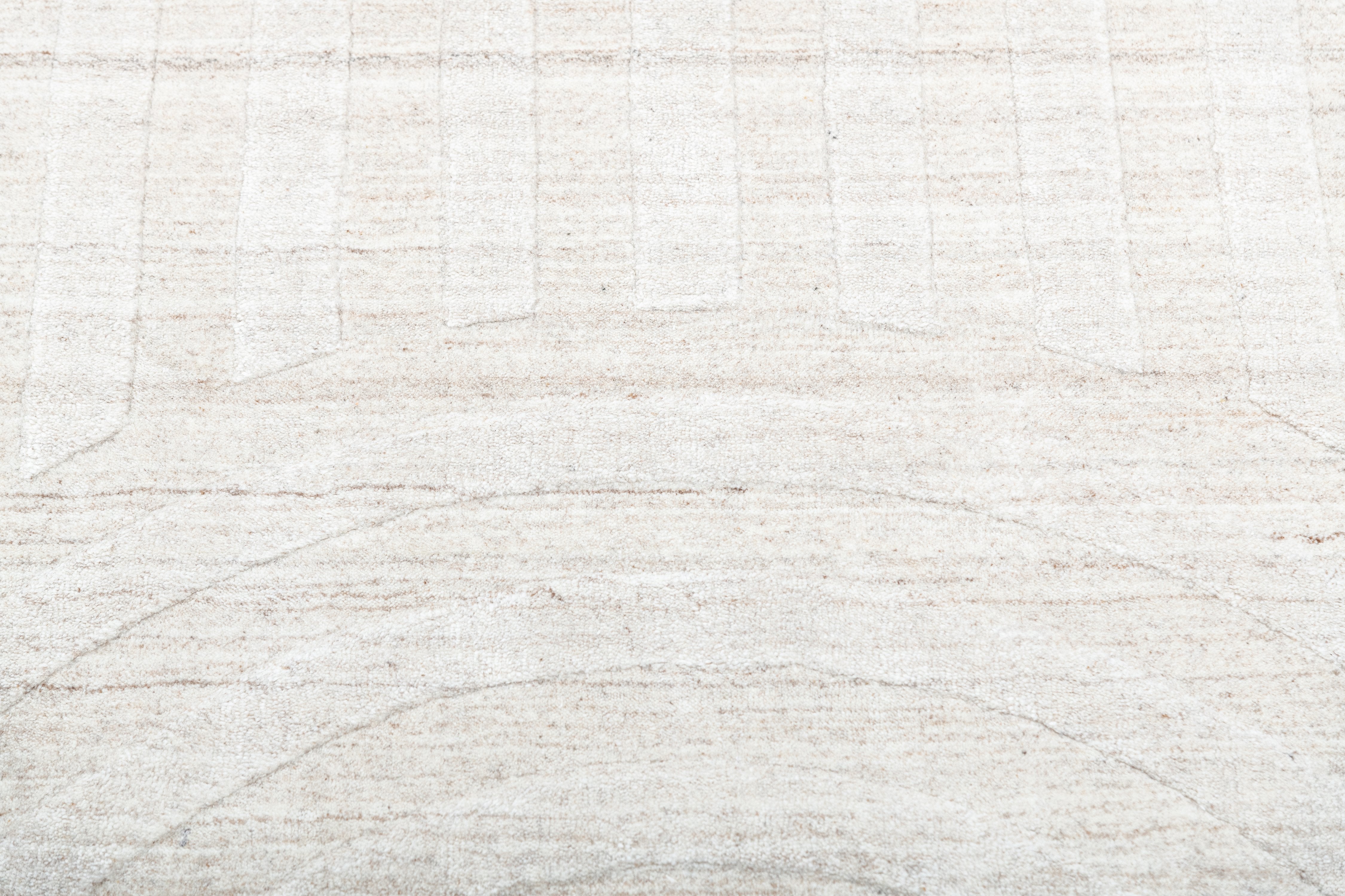 CURVE  IVORY, SIZE 8X10, PICTURE NO.5